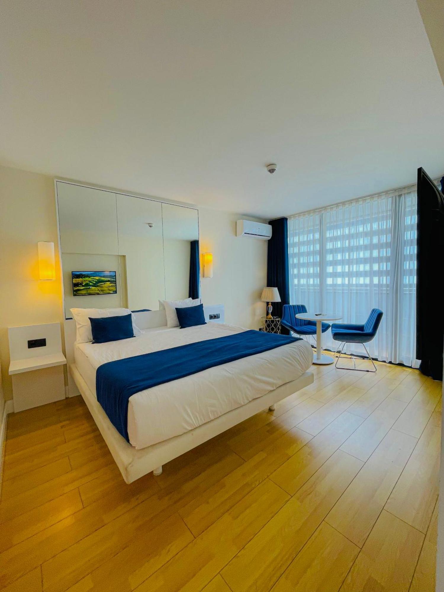 Batumi High View Hotel Buitenkant foto