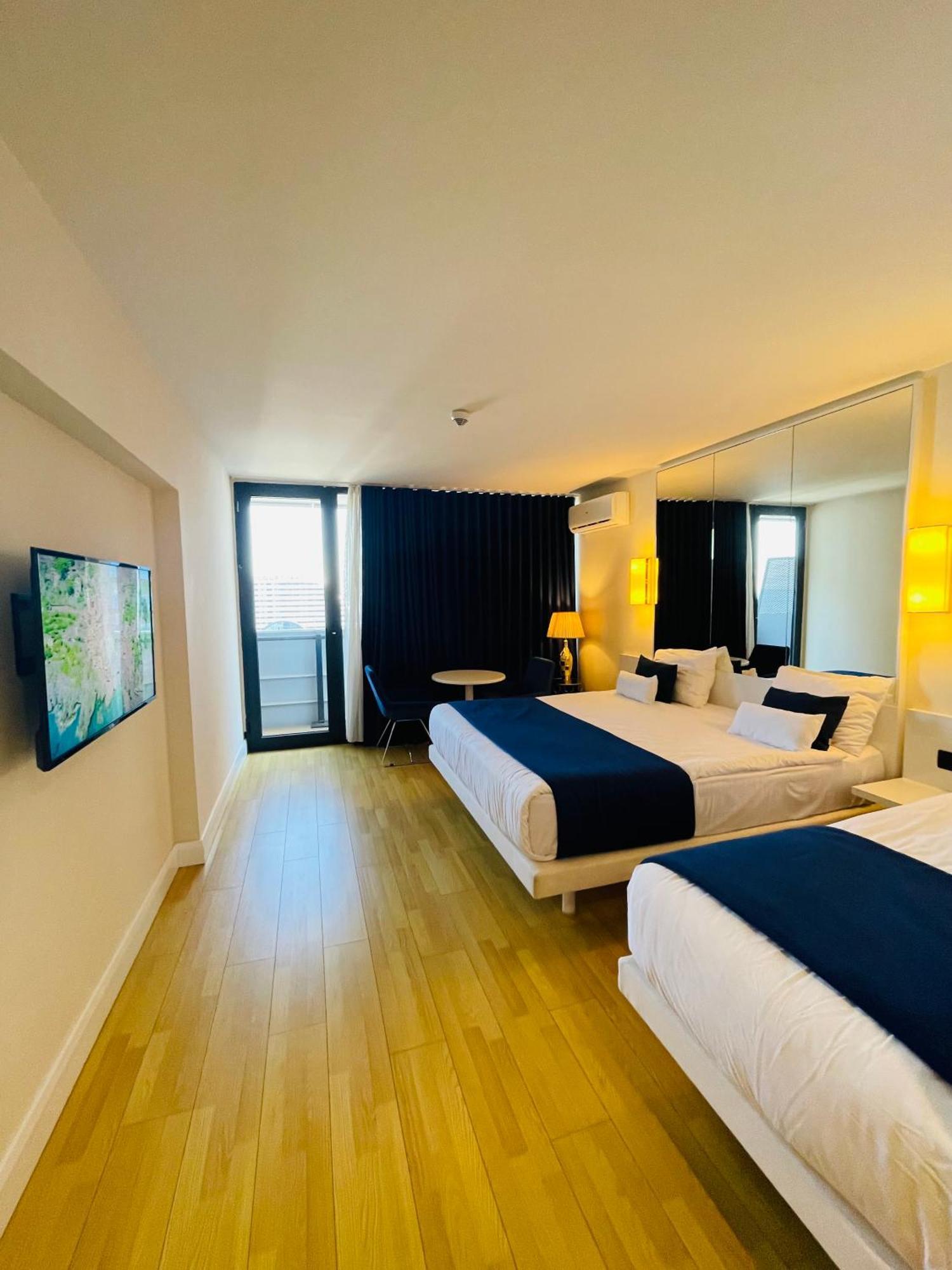 Batumi High View Hotel Buitenkant foto