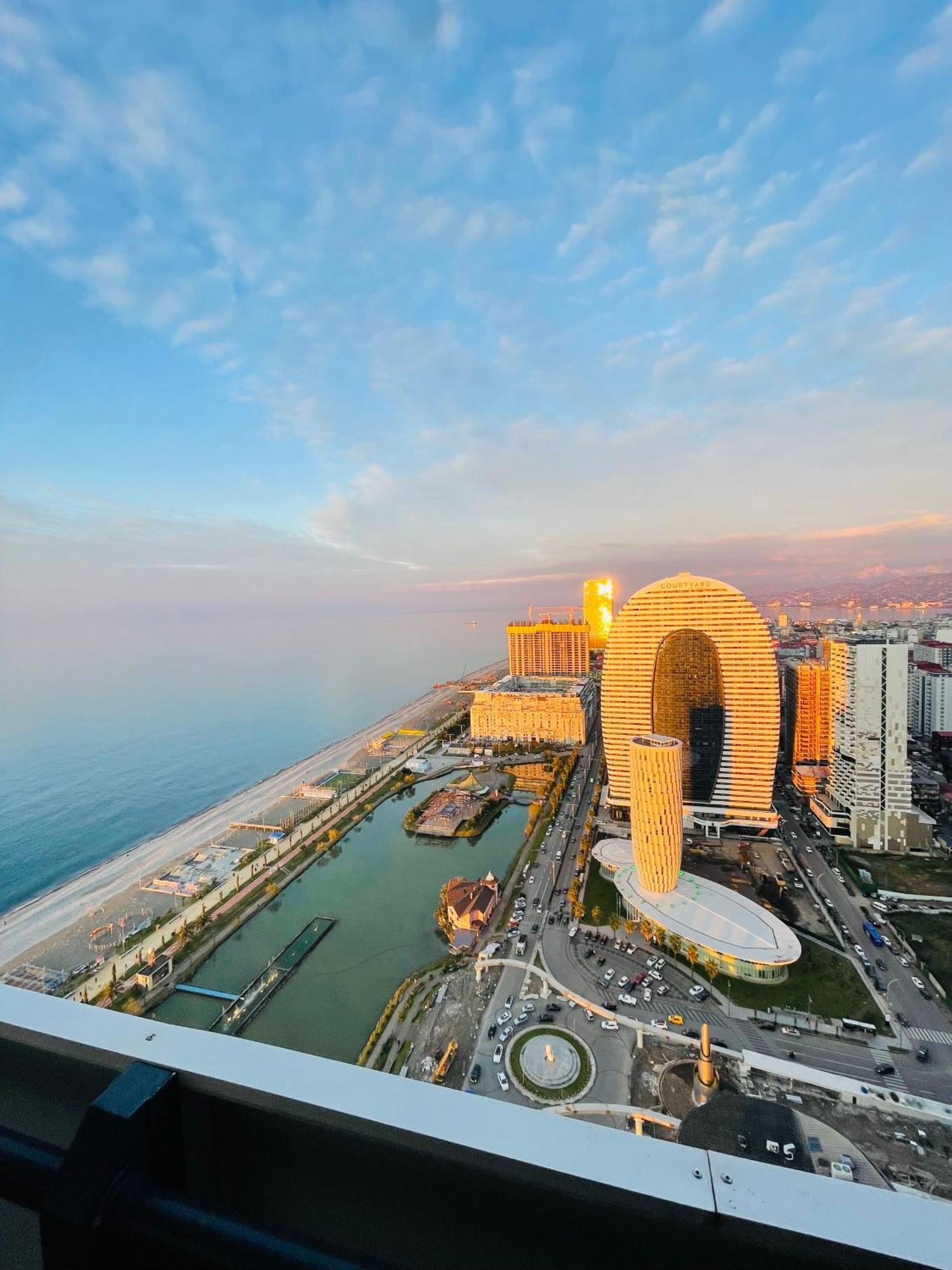 Batumi High View Hotel Buitenkant foto