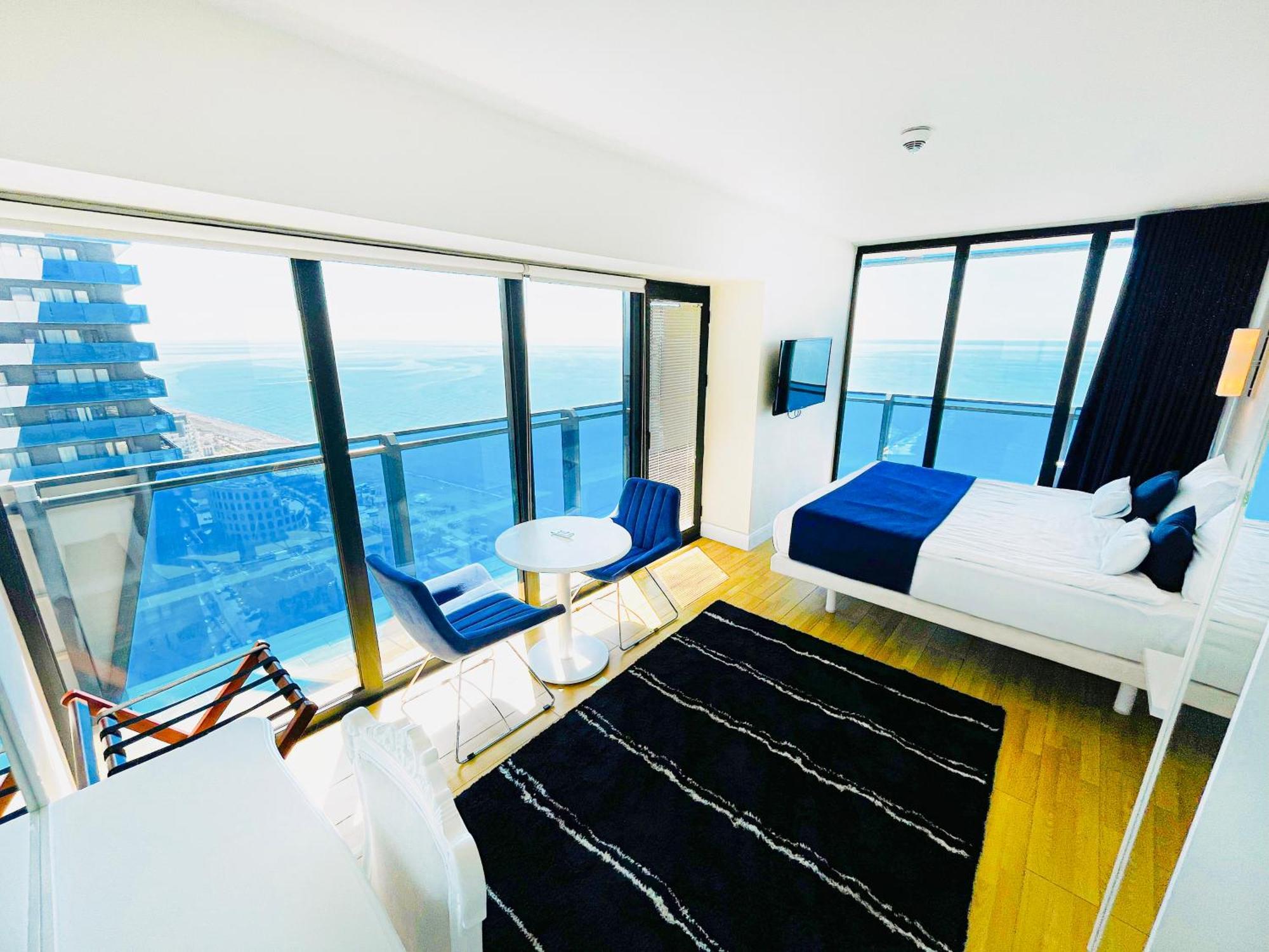 Batumi High View Hotel Buitenkant foto